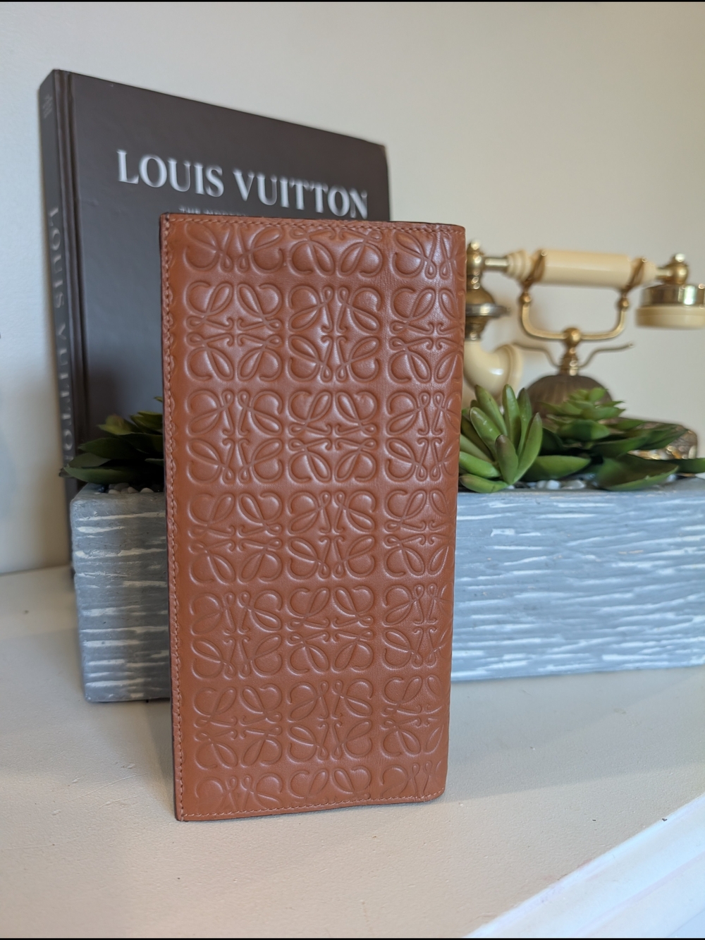 (SOLD) Loewe Embossed Leather Card Holder - Picture 3 of 14